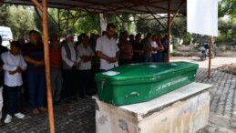 DENİZDE BOĞULAN KIZ KARDEŞLER, SON YOLCULUKLARINA UĞURLANDI