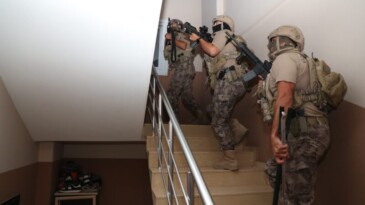 MERSİN’DE SUÇ ÖRGÜTLERİNE NEFES ALDIRILMIYOR