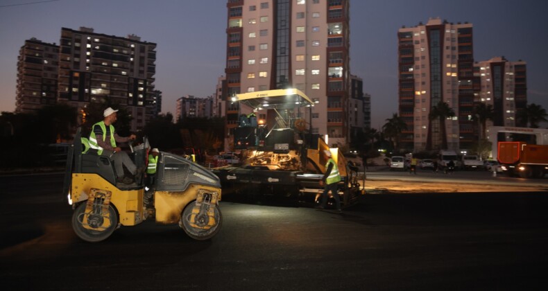 Toroslar’da asafalt çalışmaları sürüyor