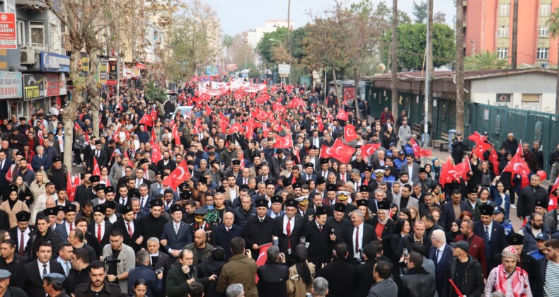 Mersin’de binler tek yürek oldu, kurtuluş için yürüdü
