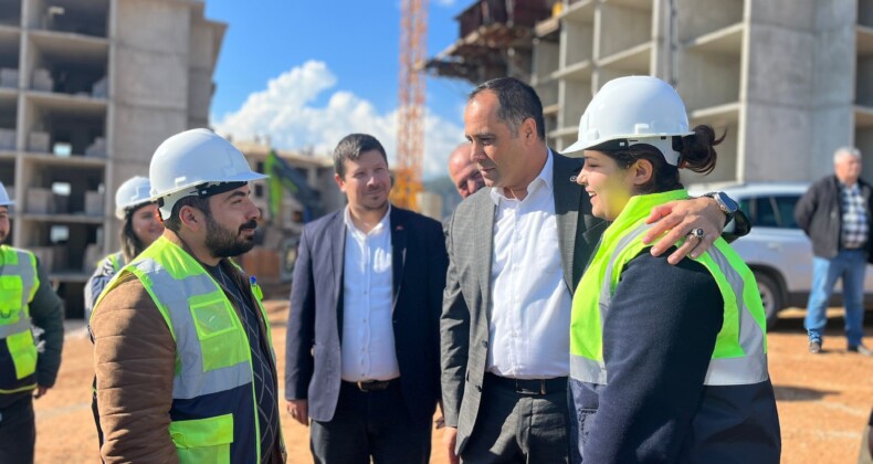 “Mezitli TOKİ konutları Aralık ayında sahiplerine teslim edilecek”