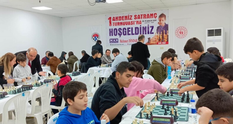 Mersinli gençler 1. Akdeniz Satranç Turnuvasında buluştu