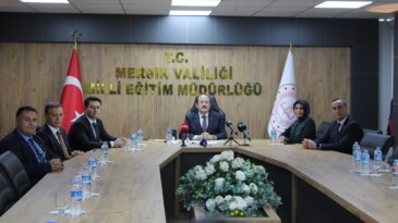 Mersin’de gençlik merkezlerinin donanımları mesleki ve teknik lise öğrencileri tarafından yapılacak
