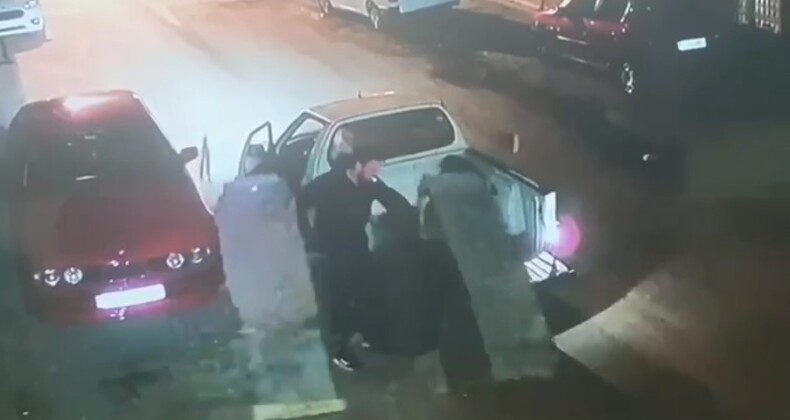 Hırsızlar iş yerinin önündeki rampayı çaldı