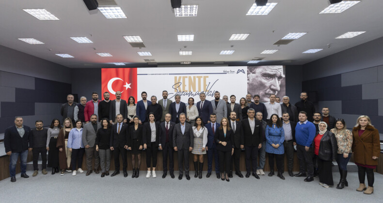 “MERSİN HALKI HİZMETE OY VERECEKTİR”