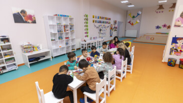 Gülnar çocuk atölyesi aileleri mutlu etmeyi sürdürüyor