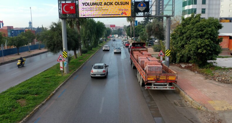 Büyükşehir, Liman Yolu’nda trafik güvenliğini sağlıyor