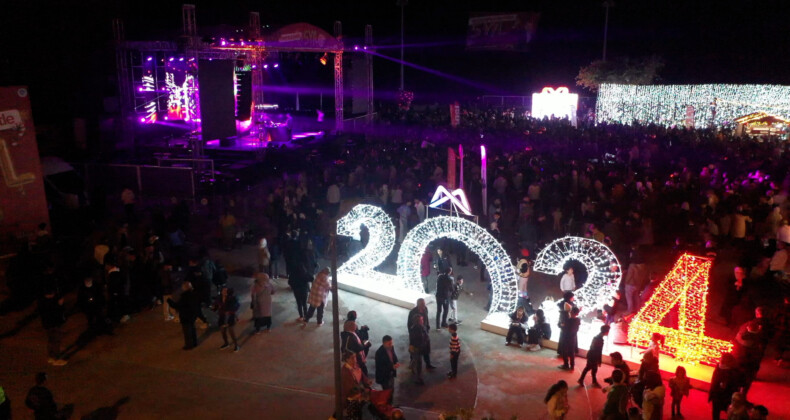 Mersin’de coşkulu yeni yıl partisi