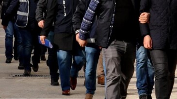 Ruhsatsız silah taşıyanlara ve silah kaçakçılarına operasyon: 2 bin 36 gözaltı