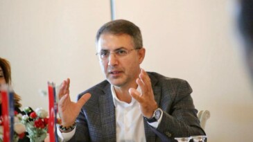 “TÜRSAB başkanı koltuğunu koruma derdinde”