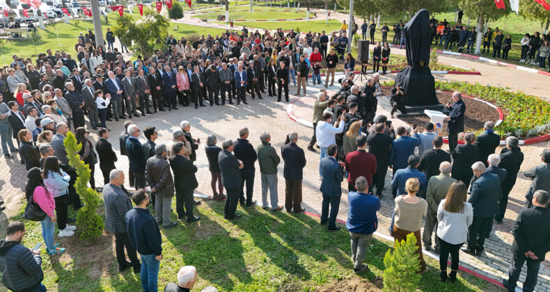 Ecevit’in anısı Tarsus’ta yaşıyor