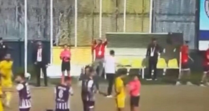 Maçta ilginç anlar: Kadın hakem itekledi, futbolcu defalarca yuvarlandı