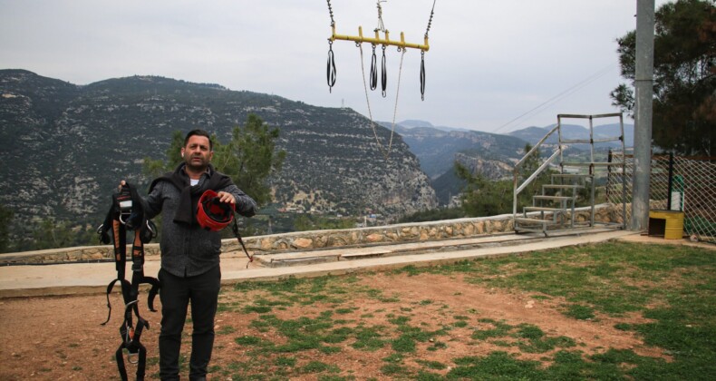 Macera parkındaki salıncak platforma çarptı, genç kızın ayağı kırıldı