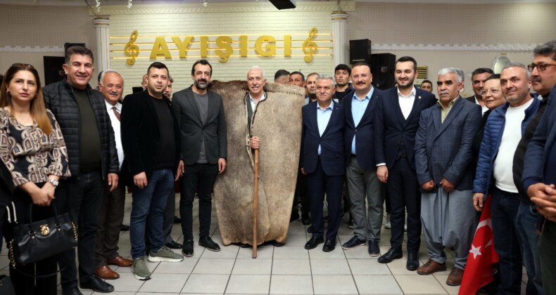 “Mersin ve ilçeleri makûs talihini artık yenmelidir”