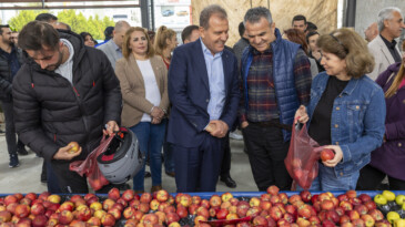 Çiftlikköy halkından Seçer’e yoğun ilgi