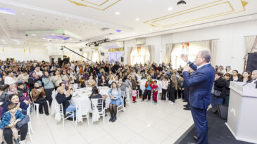 “Belediye başkanı kucaklayıcıdır”