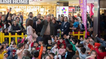 Başkan Seçer, Sayapark AVM’yi ziyaret etti