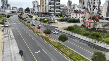 Büyükşehir ekipleri, Mezitli’de Zeytinli Cadde’yi yeniledi