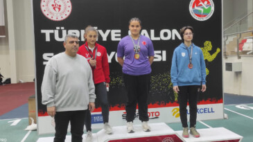 ‘Kır Çiçekleri’ başarıya doymuyor