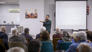 Yaş almış vatandaşlar, Büyükşehir’le aktif ve sosyal kalıyor