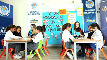 ‘Akran zorbalığı’na karşı farkındalık etkinliği