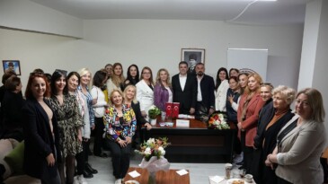 Tuncer, Türk Kadınlar Konseyi Derneği’ni ziyaret etti