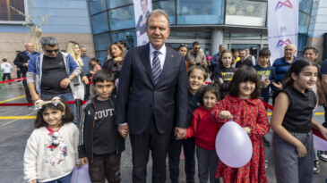 Gençlerin ilk oyu Seçer’e