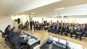 Seçer, Silifke’deki hizmet ve yatırımları STK’larla paylaştı