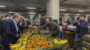 Tarsuslulardan Başkan Seçer’e tam destek