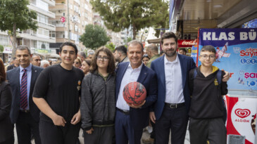 Tarsus halkından Seçer’e: “Yolun bahtın açık olsun”