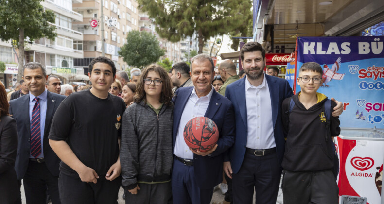 Tarsus halkından Seçer’e: “Yolun bahtın açık olsun”