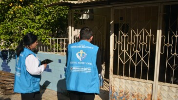 Yenişehir Belediyesinin gıda kolisi desteği Ramazan ayında devam ediyor