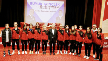 “Gençlerin bizden istediği tüm projeler hayata geçirilecek”