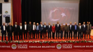 Toroslar Belediye Meclisi, dönemin son toplantısını yaptı