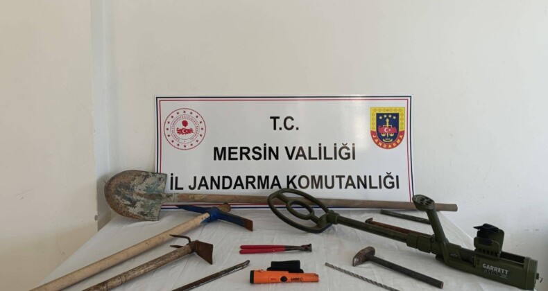 Mersin’de kaçak kazı yapan 2 kişi yakalandı