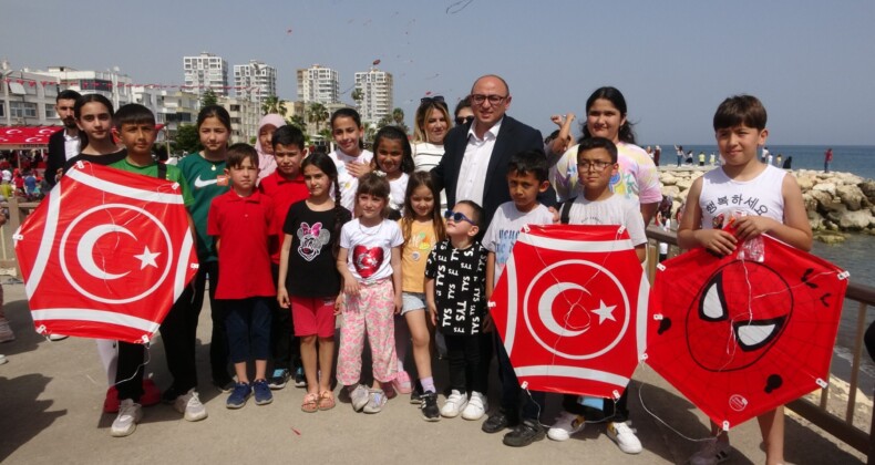 Erdemli’de geleneksel uçurtma şenliği
