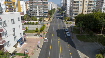 Büyükşehir, kentin dört bir yanında yolları yeniliyor