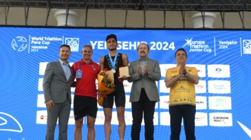 Yenişehir’deki Dünya Paratriatlon Kupası’nda tarih yazıldı