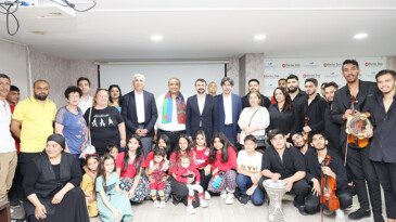Eş Başkan Sarıyıldız, Romanlar Günü etkinliklerine katıldı