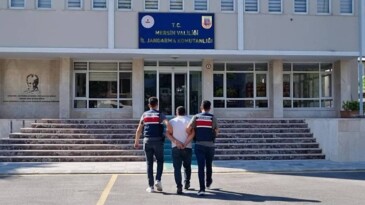 Mersin’de hapis cezası ile aranan FETÖ üyesi eski kamu görevlisi yakalandı