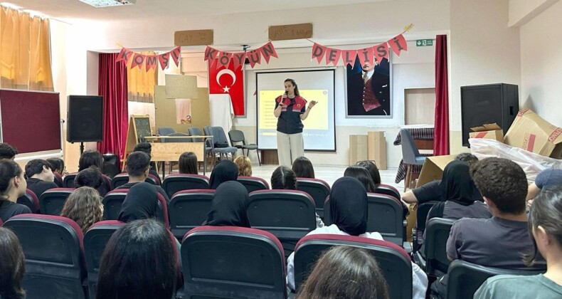 Mersin’de öğrencilere ‘siber farkındalık’ eğitimi