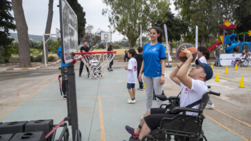 Büyükşehir’in Sporbüs’ü çocuklar için yollarda