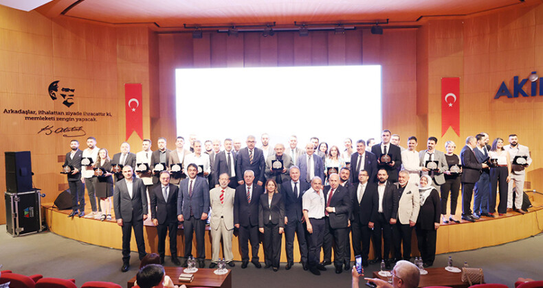 Akdeniz’in ihracat şampiyonları ödüllendirildi
