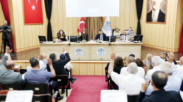 “AKDENİZ’DE PROJE ATAĞI BAŞLIYOR”