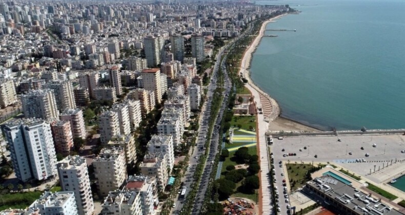 Mersin’de yürüyüş ve gösterilere geçici yasak