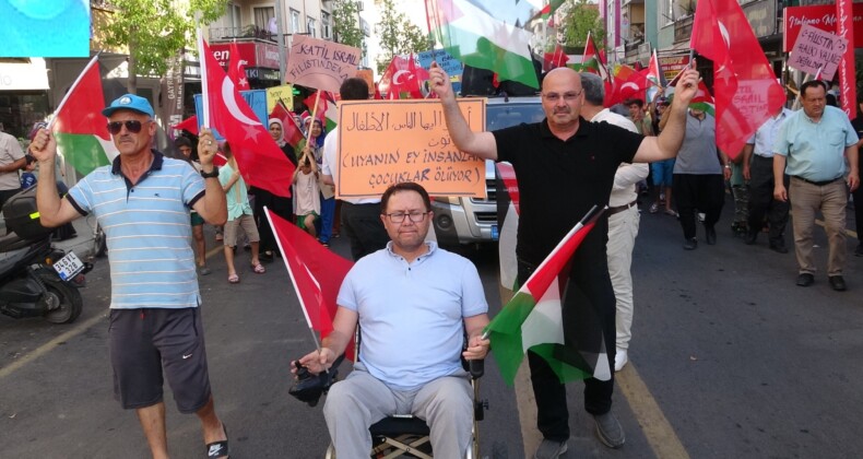 Mersin’de Filistin’e destek, İsrail’e tepki yürüyüşü