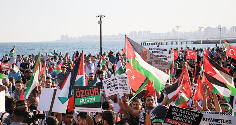 Mersin’de ‘Büyük Filistin Mitingi’ düzenlendi