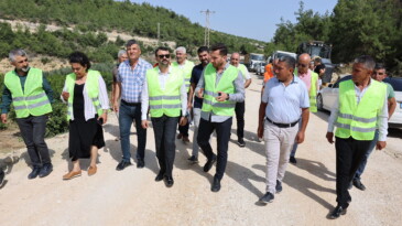 “Akdeniz’de asfalt sorunu yaşayan tek mahallemiz kalmayacak”