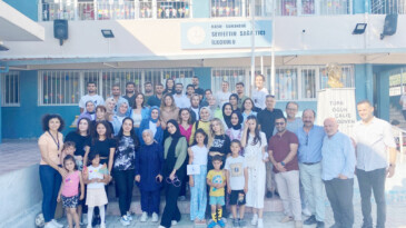 Hatay’da köy okuluna kütüphane kazandırdılar