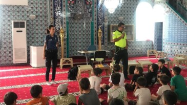 Bozyazı’da Yaz Kur’an Kursu öğrencilerine trafik eğitimi verildi